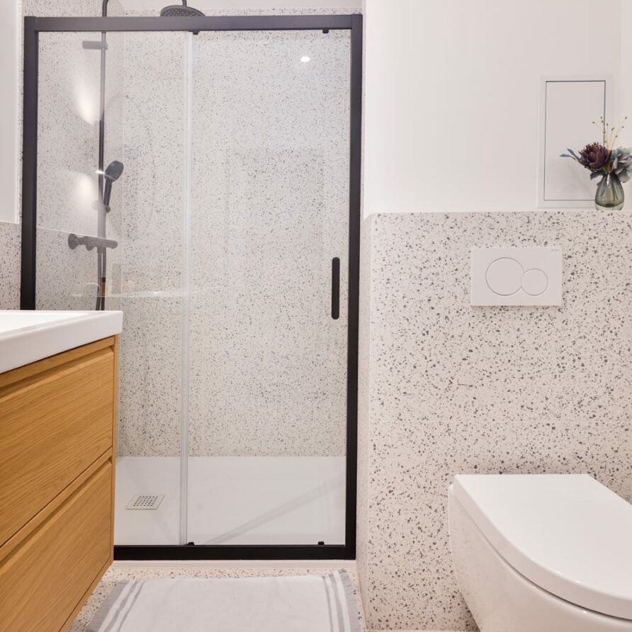 Salle de bain T2 premium avec douche moderne