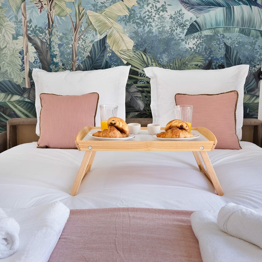 Lit double confortable du studio 3.1 à Paris