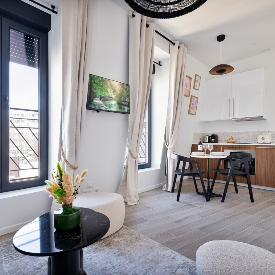 Espace salon élégant du studio 3.1 moderne et chic à Paris